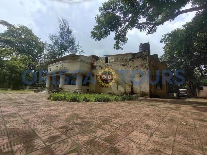 Basanta Nivas, Pradhanpat