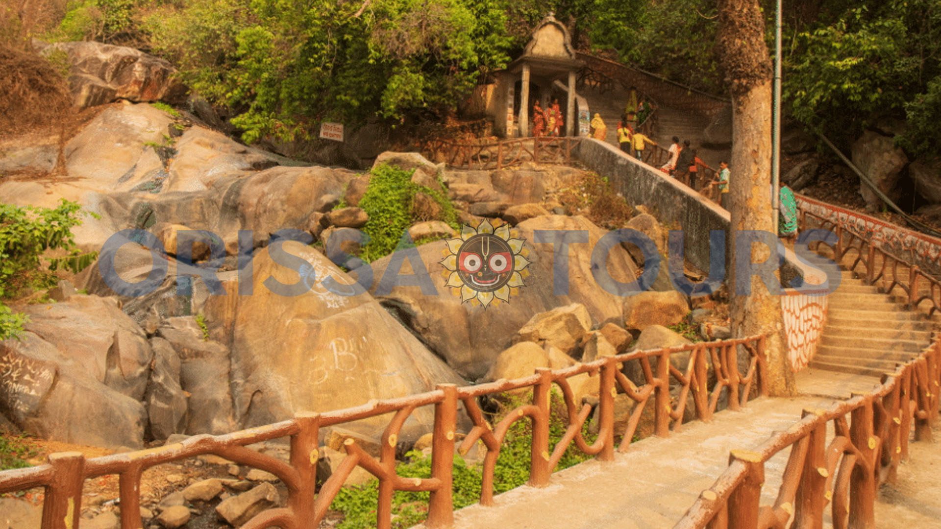 Mangardora Shiva Temple (ମଙ୍ଗାର୍ଡୋରା ଶିବ ମନ୍ଦିର), Ghumar Waterfall, Nabarangpur, Odisha