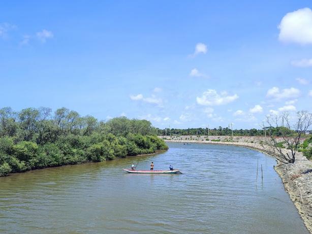 Pir jahania sea beach puri, astaranga, puri, odisha