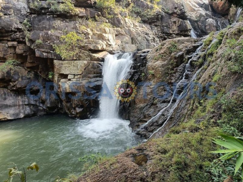 Badal Giri Waterfall (ବାଦଲ ଗିରି ଜଳପ୍ରପାତ)