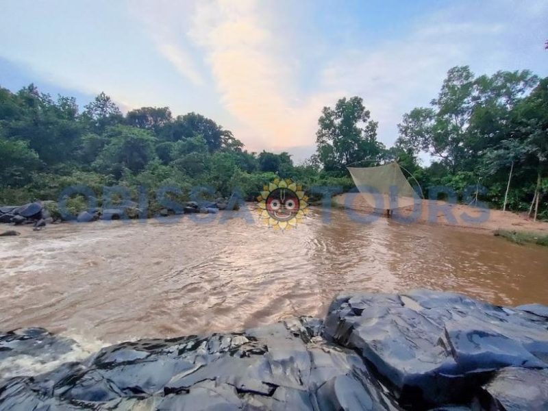 Kapadgadi Waterfall (କପଡଗଡି ଜଳପ୍ରପାତ)