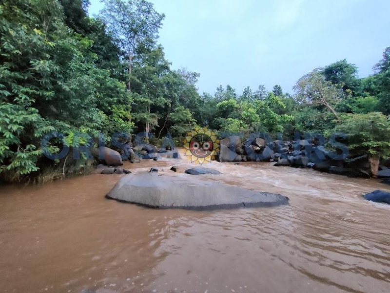 Kapadgadi Waterfall (କପଡଗଡି ଜଳପ୍ରପାତ)